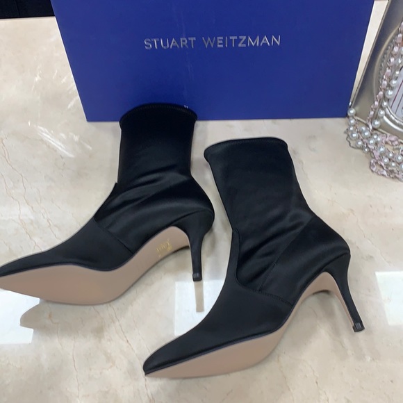 STUART WEITZMAN SATIN STRETCHY BOOTS IN EBONY MADE IN SPAIN - Picture 6 of 8